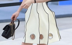 黑女人给牛交ZOZO